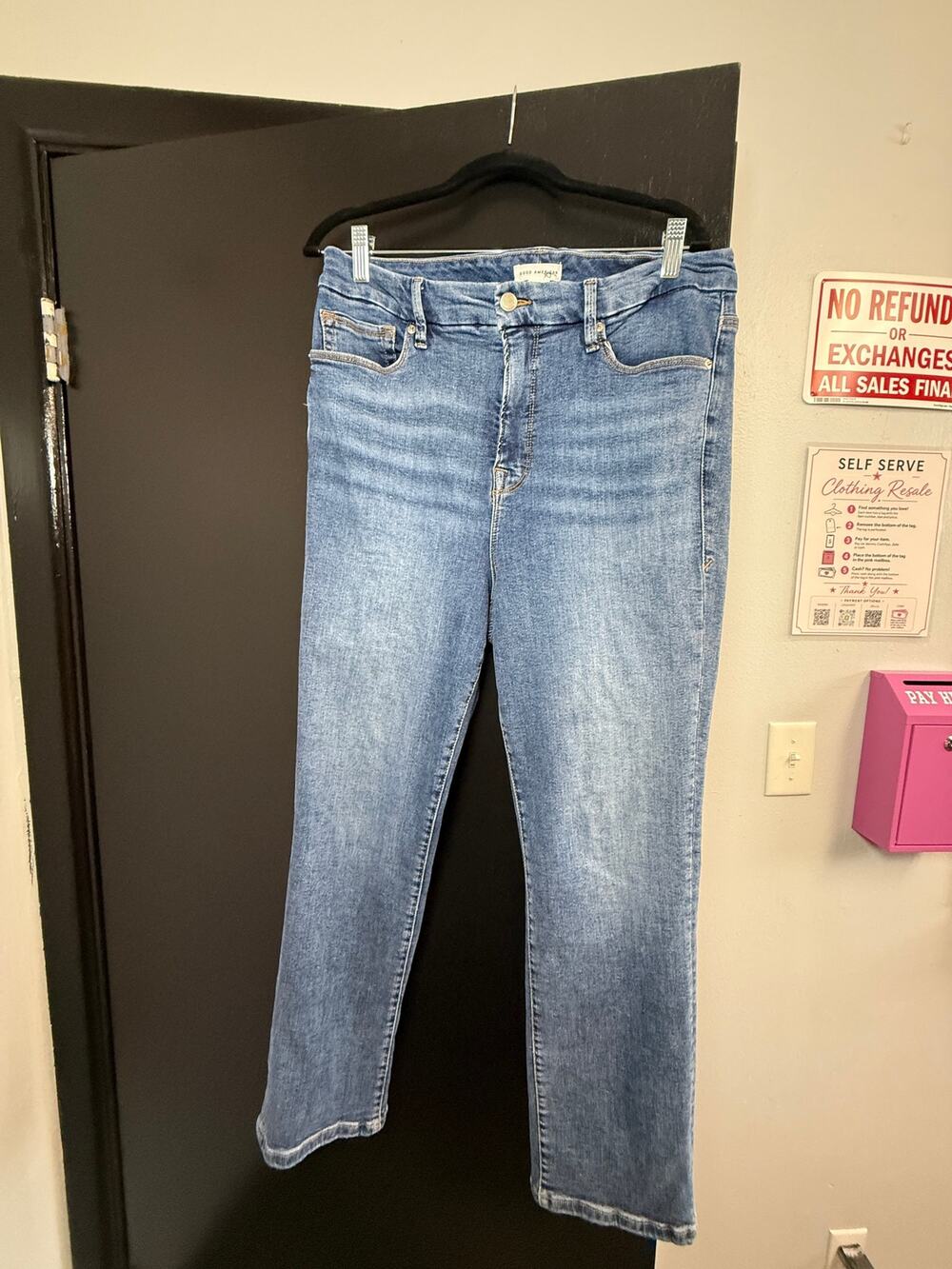 Good American Women’s Size 15 Straight Leg Jeans Medium Wash Stretch Denim